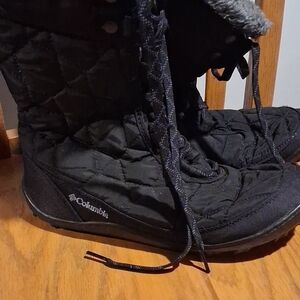 Columbia Black Quilted Winter Boots